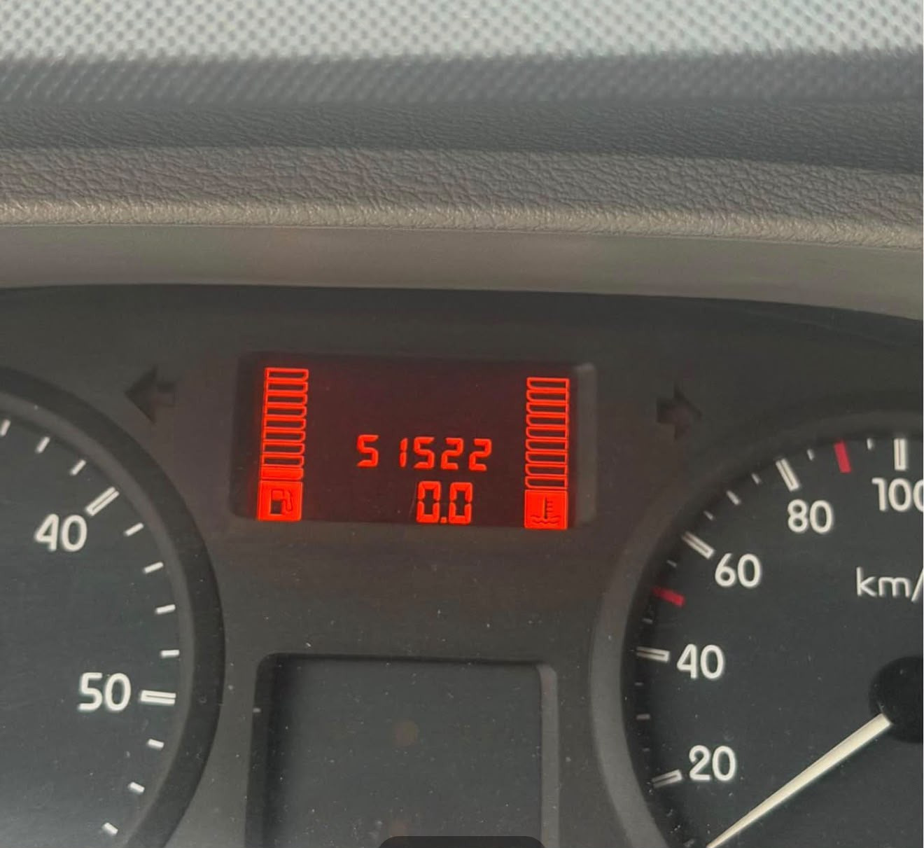 Renault Master furgón 2012 · Tablero y kilometraje